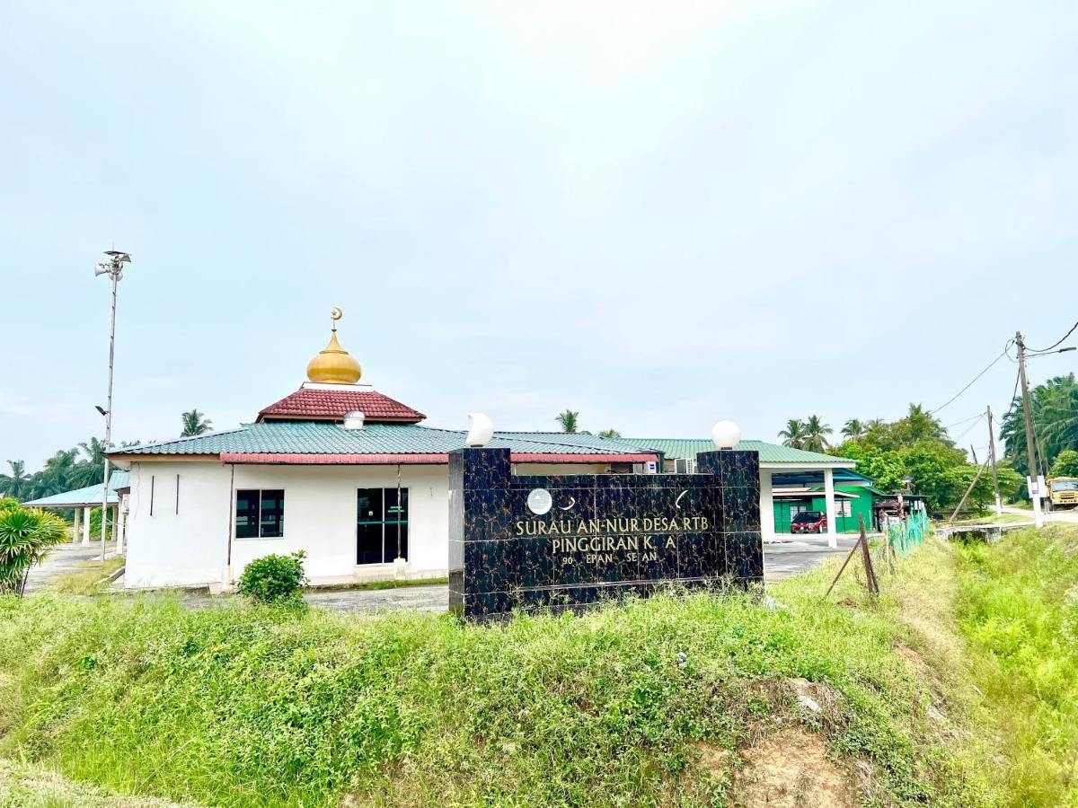 De Qasturee Klia@Kota Warisan Homestay Nearest To Airport Kampong Besut Dış mekan fotoğraf