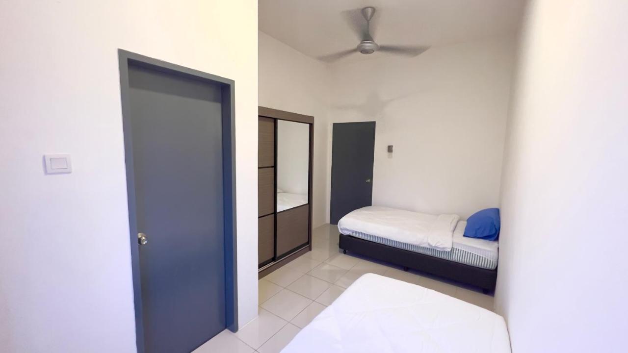 De Qasturee Klia@Kota Warisan Homestay Nearest To Airport Kampong Besut Dış mekan fotoğraf