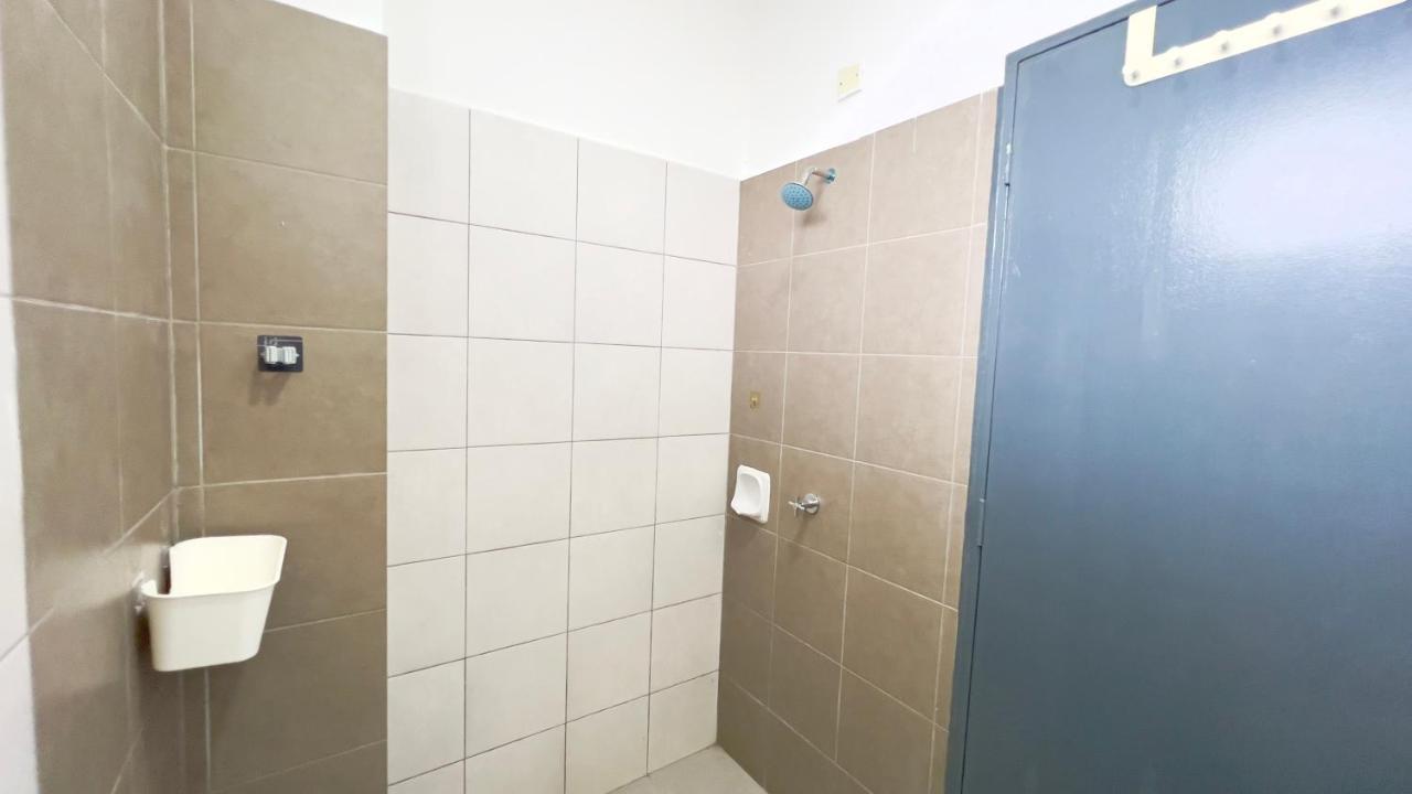 De Qasturee Klia@Kota Warisan Homestay Nearest To Airport Kampong Besut Dış mekan fotoğraf